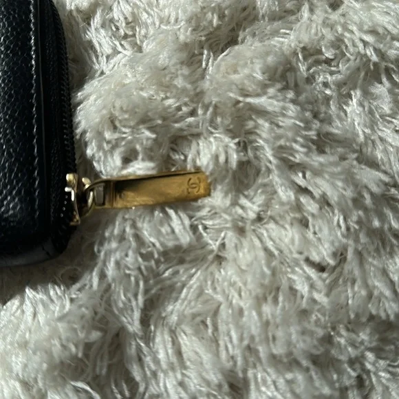 Black Chanel caviar leather long zip wallet - Picture 3 of 12